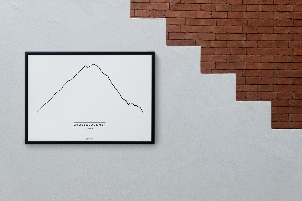 |DSTRCT| GROSSGLOCKNER 🙌⁠
dstrct.eu⁠
#austria #österreich #grossglockner #tirol #kärnten #berge #minimalistic #bergverliebt #mountainlovers #Bergwelten #bergliebe #austrianalps #loves_austria #discoveraustria #austria_pictures #landscape #tyrol #carinthia