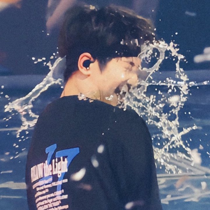 wonnnwoo's tweet photo. my poor meow meow https://t.co/JlXpk20rsK