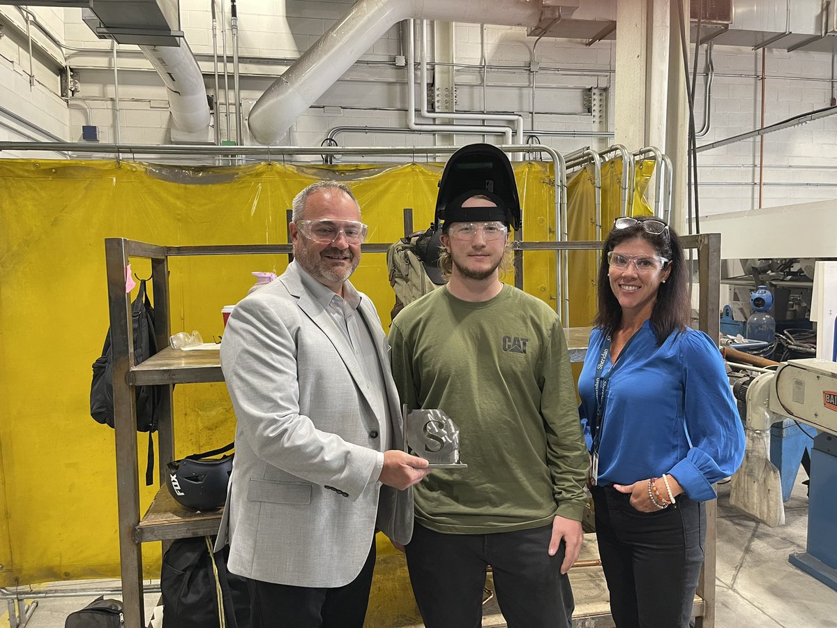 Harindermalhi's tweet photo. Thank-you Councillor @RodPower7_8 for coming into visit our youth summer camps today! It is always great to welcome our elected officials to @sheridancollege and discuss how we can work together to serve our community! #trythetrades https://t.co/7mTgEtvqTR