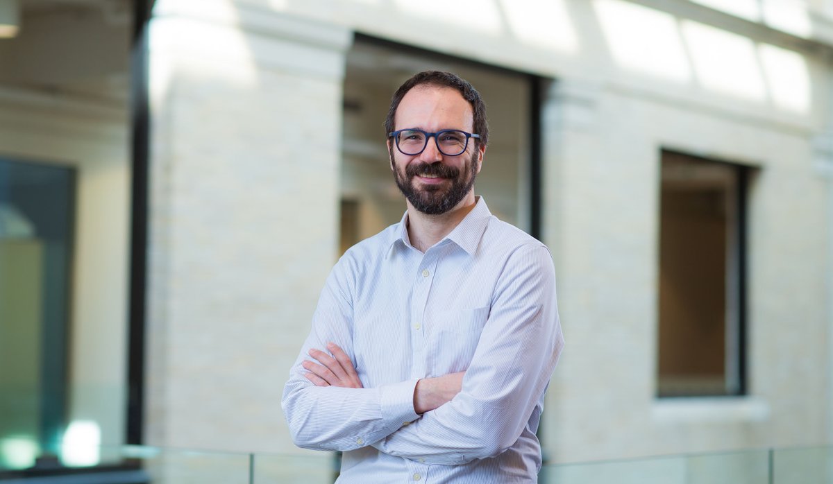 mit_dmse's tweet photo. Rafael Gomez-Bombarelli was one of twenty-six members of the MIT engineering faculty and researchers who received awards in recognition of their scholarship, service, and overall excellence in the past calendar quarter. https://t.co/FmQHoC94CN