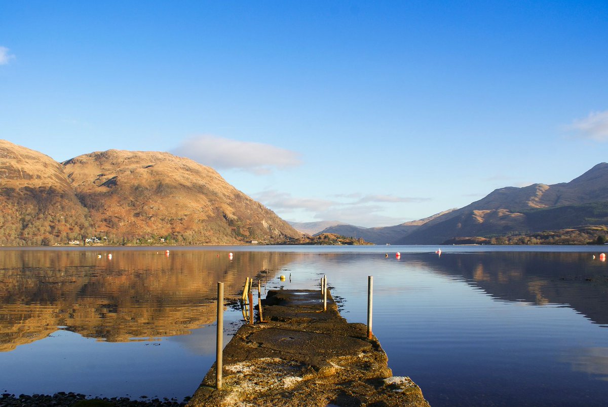 The Beautiful still waters of Loch Etive on the A85 just east of Oban.

undiscoveredscotland.co.uk/taynuilt/loche…

#scotland #scottishhighlands #photosofbritain #unlimitedscotland #hikingadventures #raw_hikes