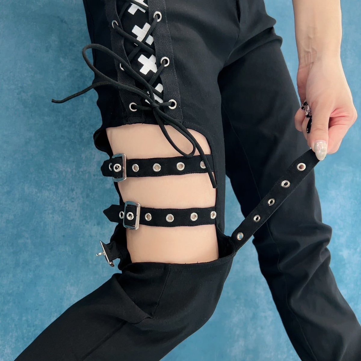 NIER CLOTHING (@nier_tokyo) on Twitter photo 🎁本日〆切プレゼント企画🎁
BELT装飾付SIDE HOLE STYLISH PANTS
🎁3名様にプレゼント🎁
ユニセックスアイテムです🐰
◼応募方法
フォロー(<a href="/NieR_tokyo/">NIER CLOTHING</a>) & RT
◼締切〆 本日24時
※鍵垢の方も対象内です。
是非ご参加ください🙇♂️🙇♀️ 🎁本日〆切プレゼント企画🎁
BELT装飾付SIDE HOLE STYLISH PANTS
🎁3名様にプレゼント🎁
ユニセックスアイテムです🐰
◼応募方法
フォロー(<a href="/NieR_tokyo/">NIER CLOTHING</a>) & RT
◼締切〆 本日24時
※鍵垢の方も対象内です。
是非ご参加ください🙇♂️🙇♀️