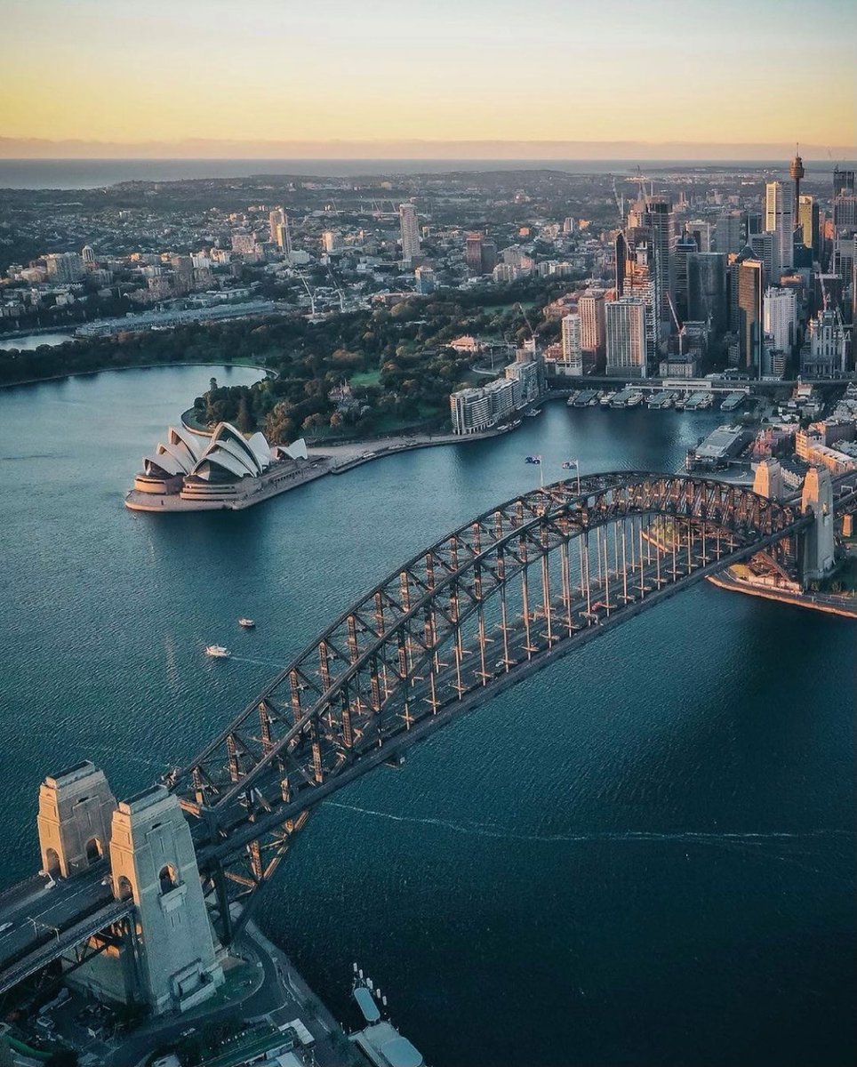Australia's biggest city- Sydney 🇦🇺🐨    📸 buff.ly/3DWL1Ax 
#sydney #australia #melbourne #brisbane #love #nsw #sydneyaustralia #perth #adelaide #photography #travel #instagood #sydneylocal #sydneylife #london #sydneyeats #newyork #sydneyfood #photooftheday #fashion