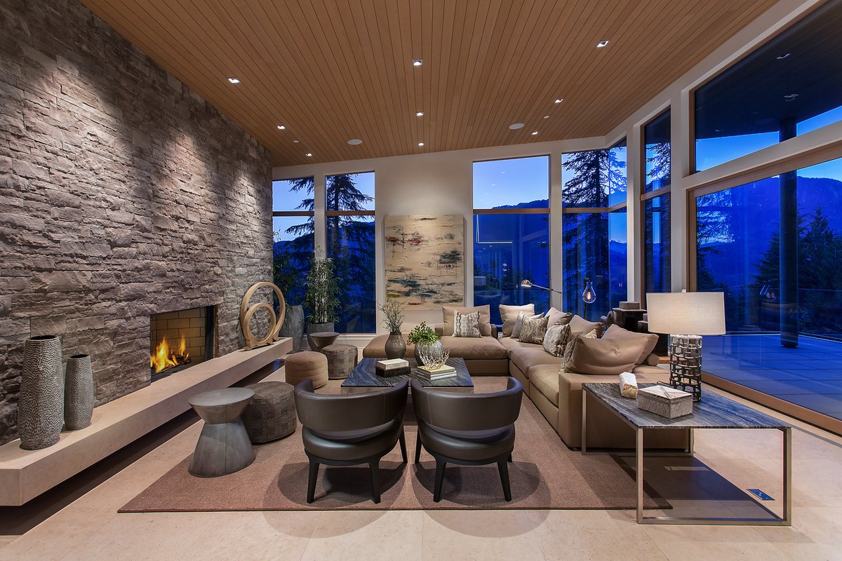 Blurring Boundaries Between Indoor &amp; Outdoor Design