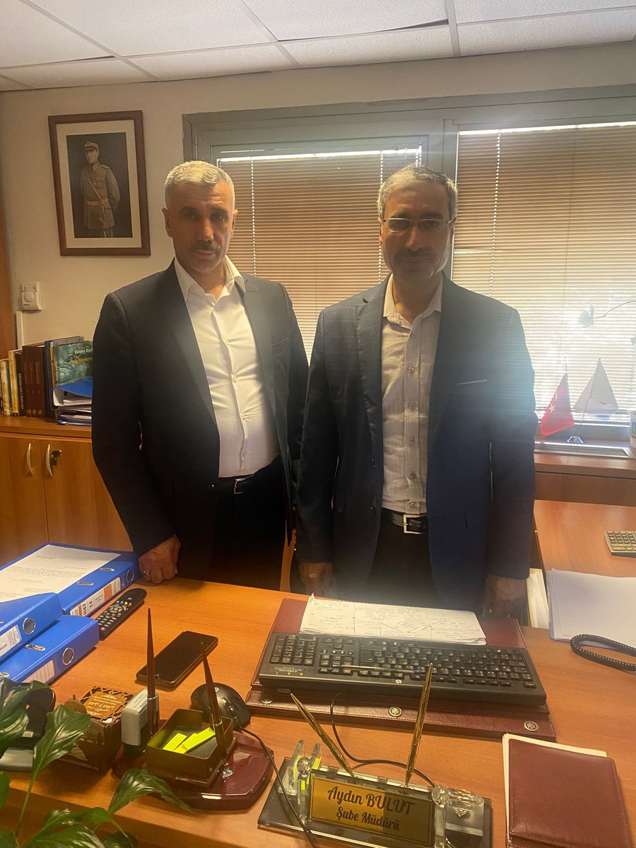 yunusbulut1216's tweet photo. Vakıflar İstanbul 1.Bölge Müdürlüğü’nde çalışan Şube Müdürü abim @Aydinbulut12’a ziyarette bulundum.
Beraber çalıştığı güleryüzlü mesai arkadaşlarına
kolaylıklar diliyorum https://t.co/Igl3IBpklH