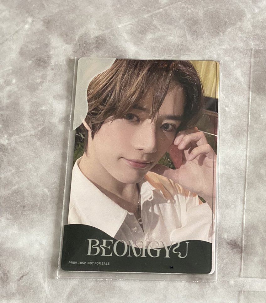 txtttmoa's tweet photo. @pvqopvq 検索より失礼します！
weverse盤ヨンジュン💖のものと同種ボムギュ（画像2枚目）交換可能でしょうか？ https://t.co/RSOg8trdqP