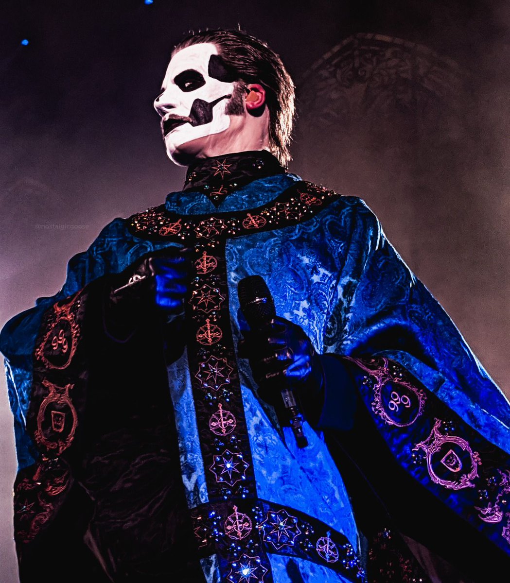 salmont216's tweet photo. Вчера половину вечера показывала другу видосы по Ghost
Госпаде,девачки,я снова умираю от красивых и смешных дедово https://t.co/rgL0VdPWHd