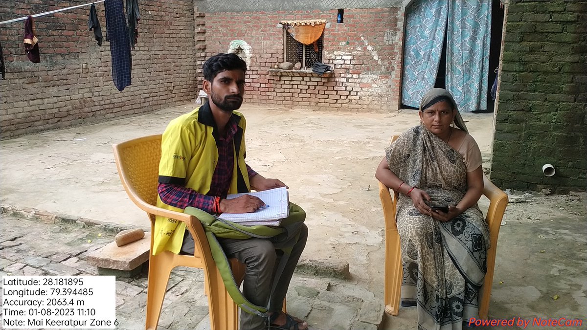 Ashishsharmabcb's tweet photo. Village Keerat Pur me asha Bahan ji ko maleria ke bare me samjhate huye aur maleria ragister maintain krna btate huye
#EmbedEnd2Maleria
#Maleriafree
#Bhamora
#Bareilly
@Durgeshag82 @FamilyhealthIn @prashantmanj15 @sksomya https://t.co/EkIMuNoVw3