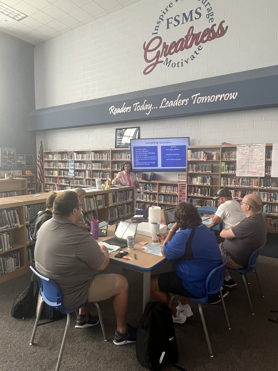 Drperdue5's tweet photo. The amazing Dr. @JKirchner10 working with our social studies teachers as they collaborate to start the school year. @fsmswildcats @FS_Schools https://t.co/uVb4vLfoiv