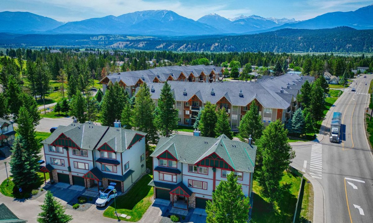 “We have seen a substantial number of buyers from Ontario, the Kelowna area, and the Lower Mainland of B.C.” — Geoff Sherlock of @SherlockHomesBC, #BC #Housing #RealEstate @_JeffKennedy @KootenayRealEstate buff.ly/43QEaTJ