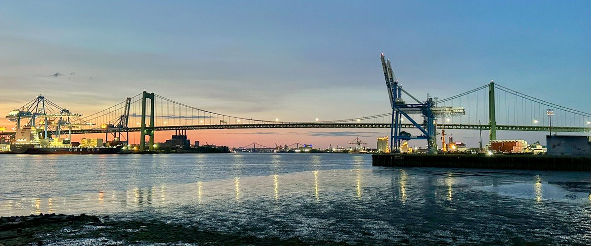 The #WaltWhitmanBridge was looking good last night after sunset, from Proprietor’s Park, Gloucester City. #lowtide #waltwhitbridge #DelawareRiver @DRPA_PAandNJ