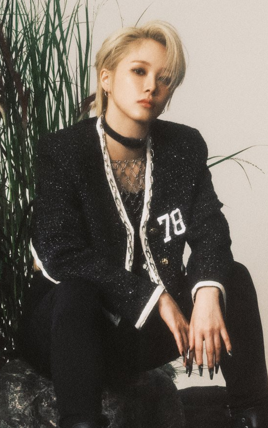 tamdungi's tweet photo. but han moya wth why are you so damn attractive????? https://t.co/VUqJR5K7h7