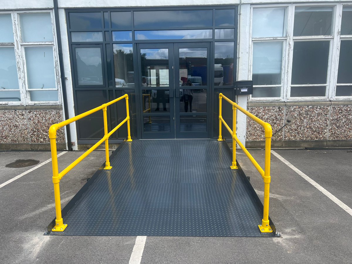 mandjproducts2's tweet photo. Bespoke access ramp and handrails delivered and fitted by the M &amp; J Products Limited team.

#fabrication #bespokeramp #handrail https://t.co/Fafz0tH7GQ