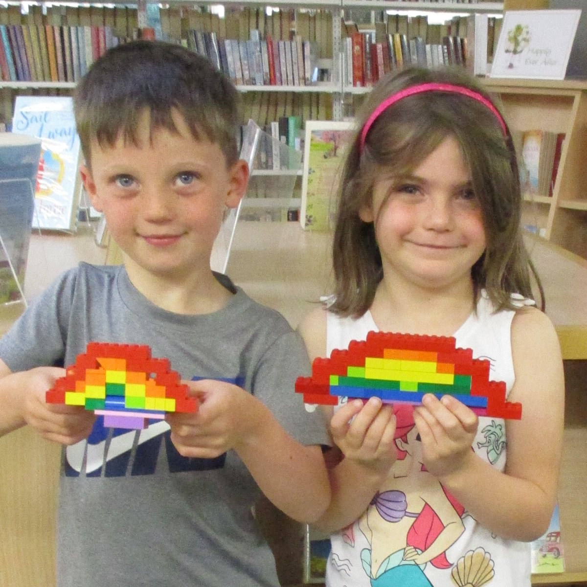 LancsLibraries's tweet image. A fabulous fun time at #LongtonLibrary Reading Heroes Rainbow mania session
We built lego rainbows, experimented with colour diffusion and made a rainbow mobile!
#LancsReadingHeroes #LancsSummerFun