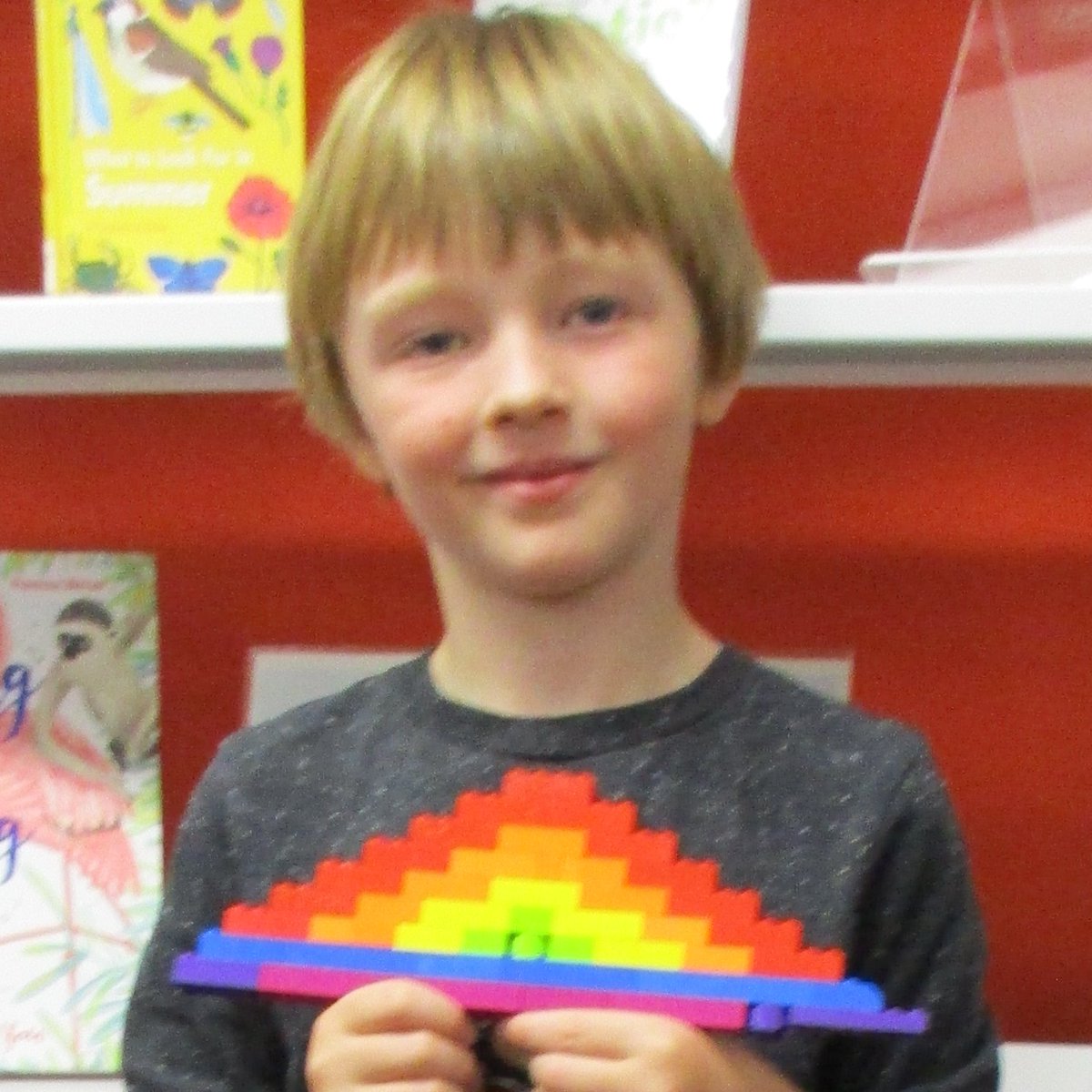LancsLibraries's tweet image. A fabulous fun time at #LongtonLibrary Reading Heroes Rainbow mania session
We built lego rainbows, experimented with colour diffusion and made a rainbow mobile!
#LancsReadingHeroes #LancsSummerFun