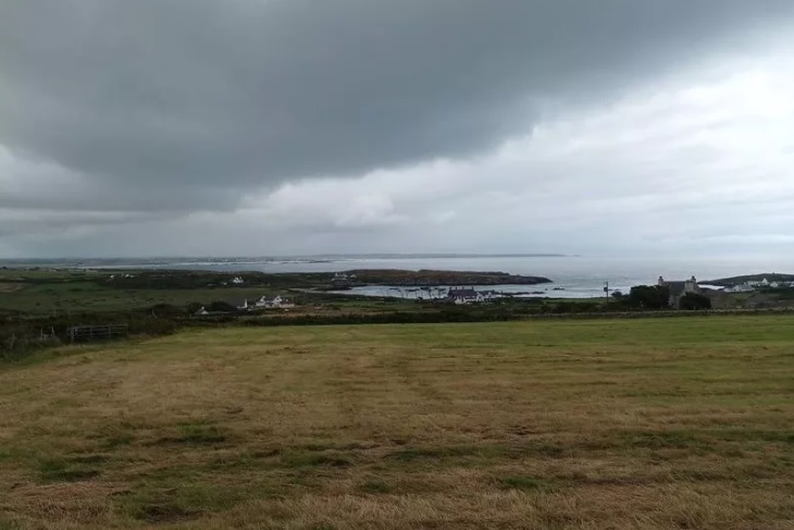 northwaleslive's tweet photo. BREAKING: Body of man discovered on Anglesey beach
https://t.co/RSnmGYUaPl https://t.co/A4Psqo2BkD