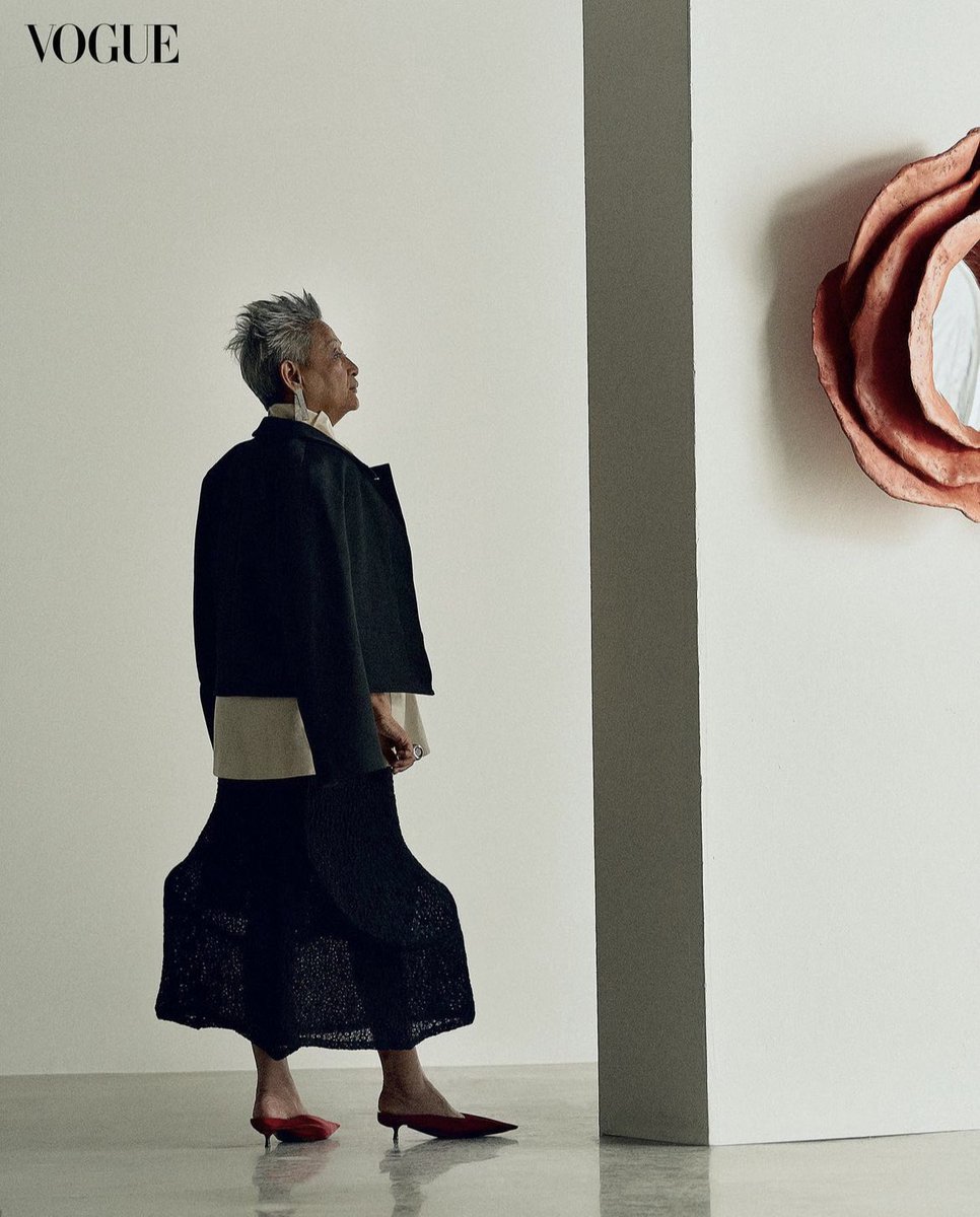 vogue ph, you may have ate that one thing… the ‘craft’ issue highlights women of filipino culture:

national scientist Dolores Ramirez, art curator Marian Pastor Roces, natl artist for dance Alice Reyes, historian Felice Prudente Sta. Maria, and culinary luminary Glenda Baretto.