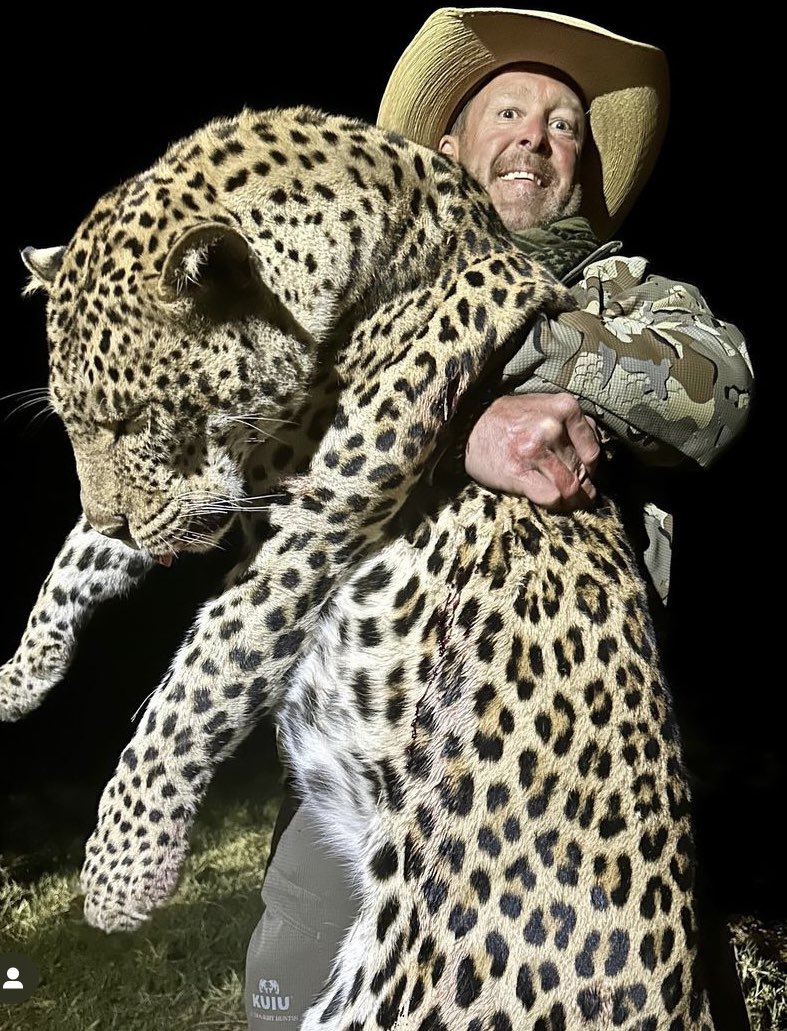 Tim Herald (hunting consultant, writer & TV personality) hunted this magnificent cat in Zambia. Africa's wildlife heritage is under siege & trophy hunting must be banned ASAP. #BanTrophyHunting @_Pehicc @SARA2001NOOR @Angelux1111 @Gail7175 @DidiFrench @PeterEgan6 @RobRobbEdwards