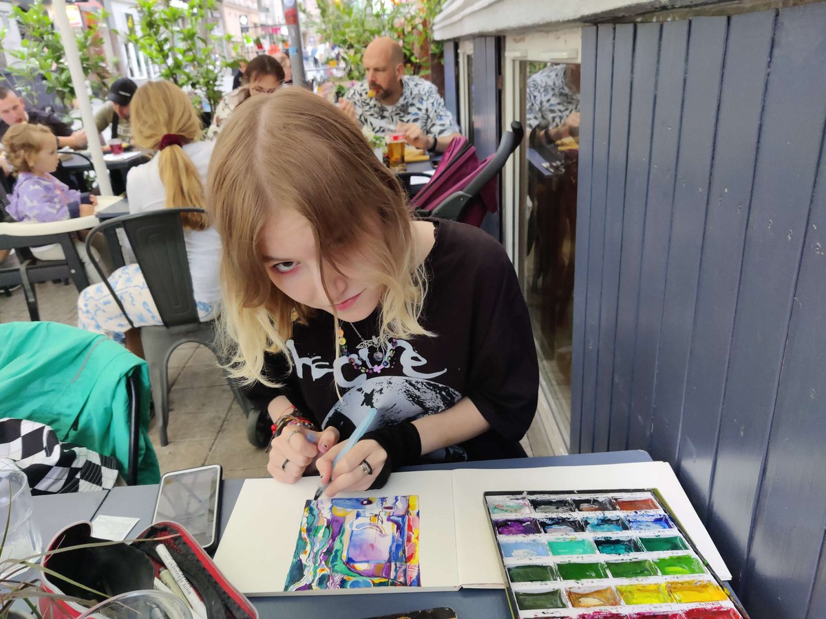 valleyghosts's tweet photo. hung out with my friend the other day and we painted together ✨ https://t.co/qfzVlgy25f