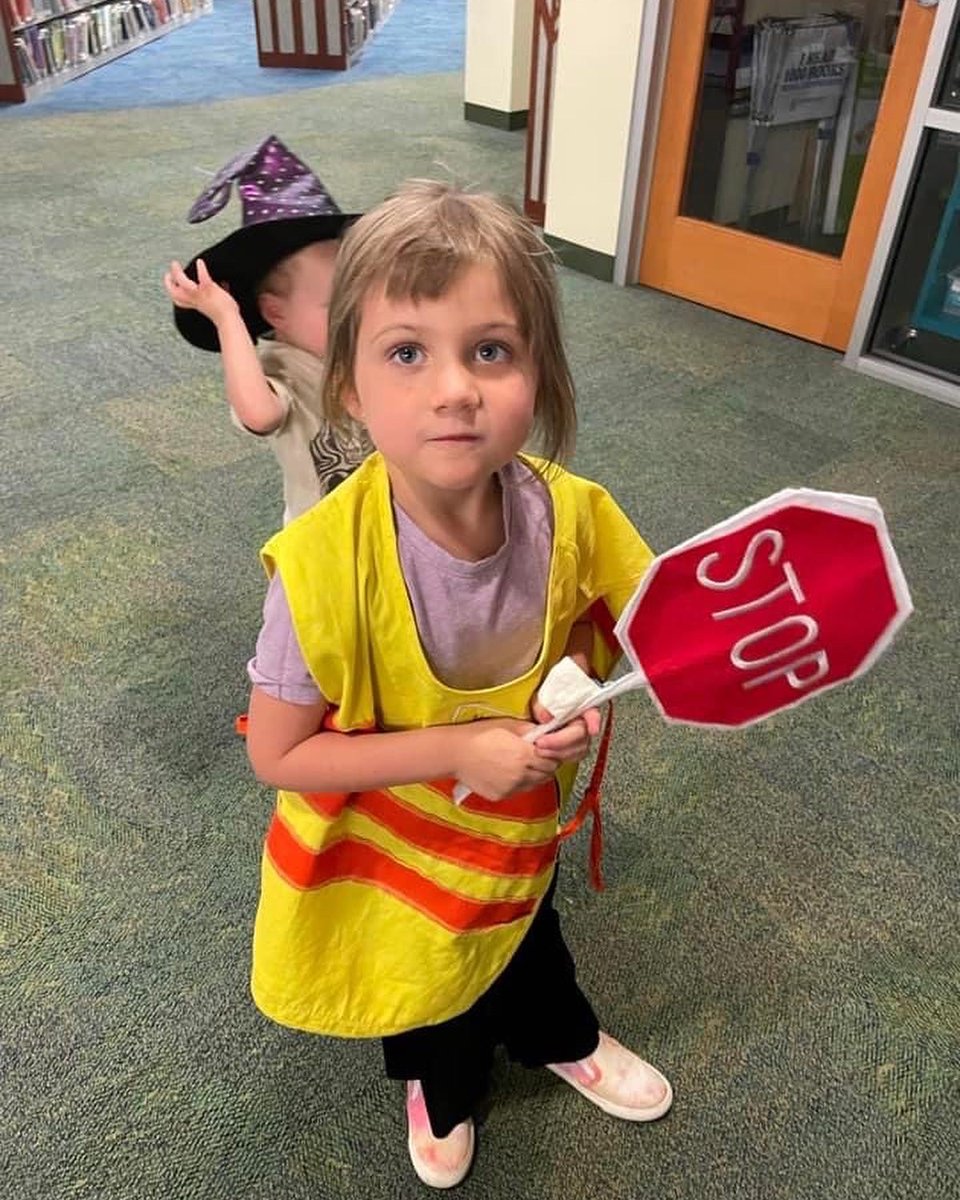 KentonLibrary's tweet image. Looking for an indoor activity before the kids head back to school? All three locations have play areas. These young patrons had a great time playing and picking out books at the Covington Branch.
#publiclibrary #kentonlibrary #familyfun #thingstodo #lovethecov