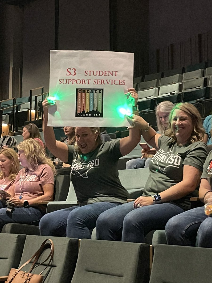 MTSSRocks's tweet photo. @Plano_Schools  LEVELING UP at Convocation. https://t.co/cyjFgId9m3