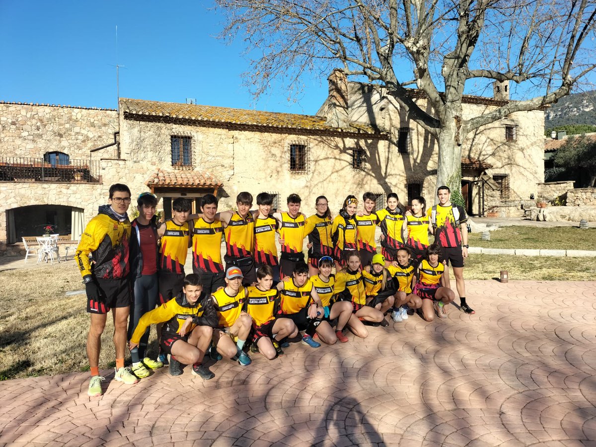 FEEC_cat's tweet photo. Dotze catalans 🏃♀️⛰️ disputaran el mundial juvenil de Curses per Muntanya.
Una més que àmplia delegació catalana competirà al Gran Sasso 🇮🇹 on buscarà seguir mostrant el potencial del planter del país
➕ INFO ➡️https://t.co/xvFNJSfONl
#sentlamuntanya #sommuntanya #cursesfeec https://t.co/OwLVF9dH5l