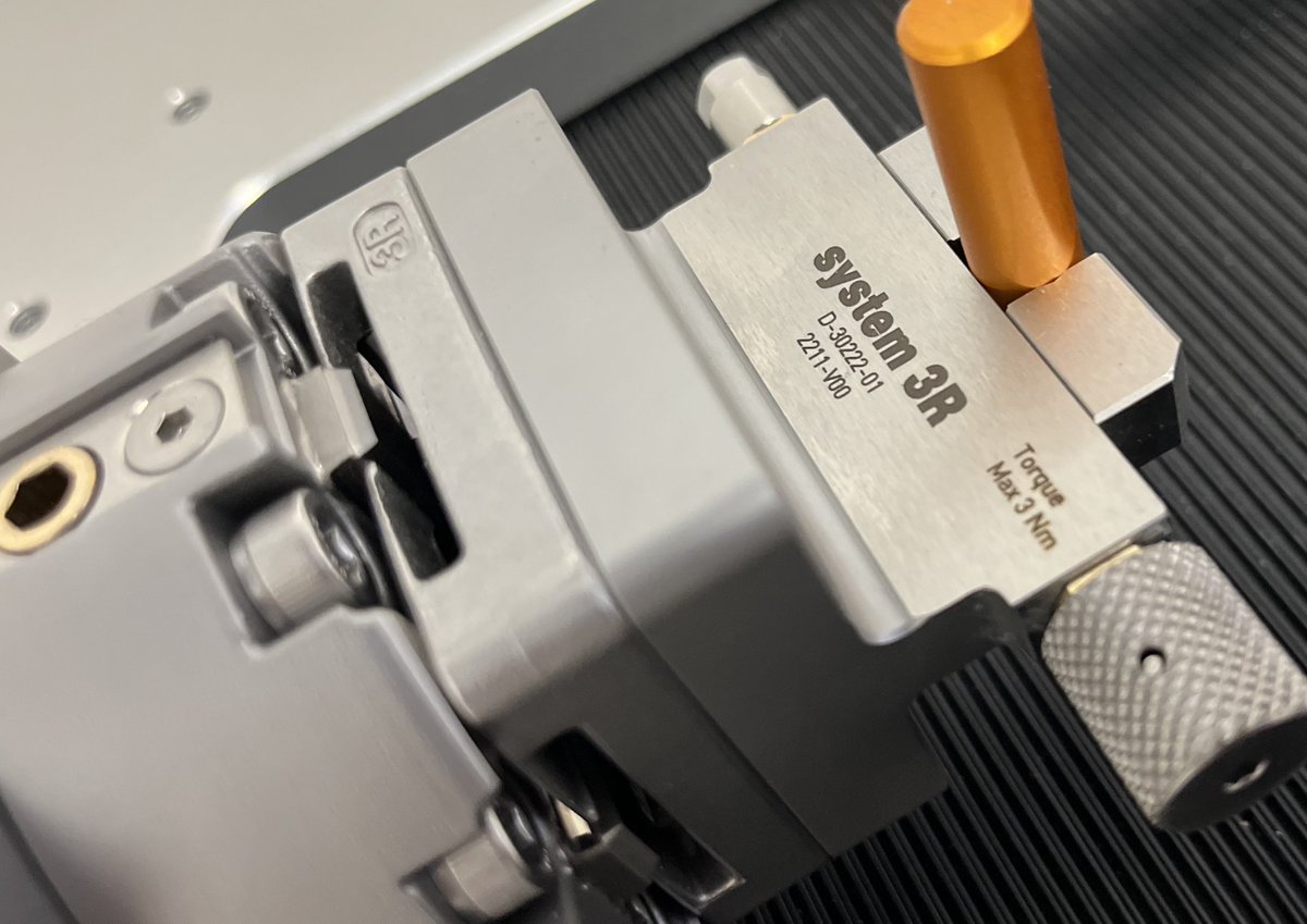 GFMS_US's tweet photo. Tooling for Wire EDM – System 3R
Three steps to success – The route to rational production in Wire EDM machines can be summarised in three steps – 1) mounting; 2) reference system; and 3) automation.
#system3r #cnc #gfmachiningsolutions #machineshop #machining https://t.co/kg9zE9Qymz