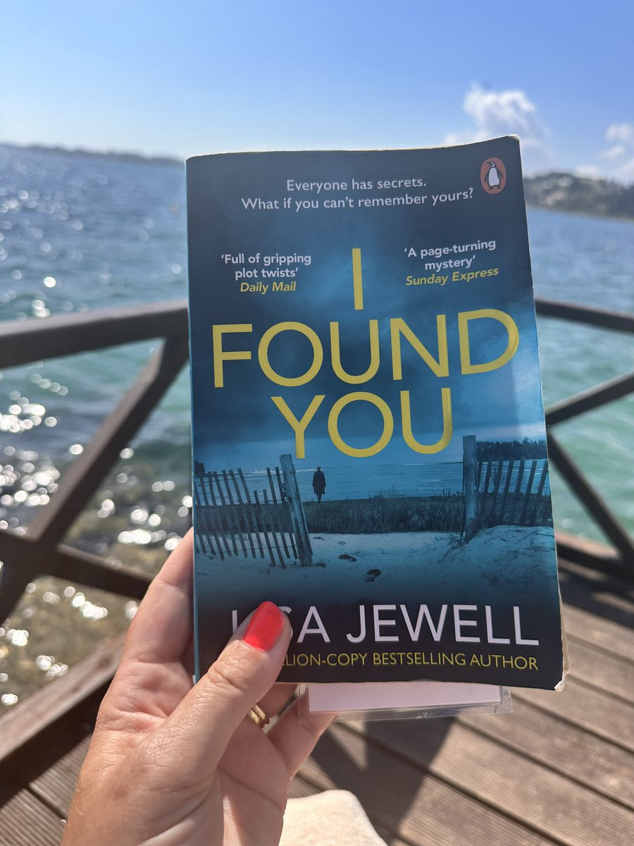 Another belter from @lisajewelluk . The sort of book where you want to race towards the end, but then you don’t want the story to end as you get nearer! #thrillers #readingcommunity #suspense 
#readingrecommendations