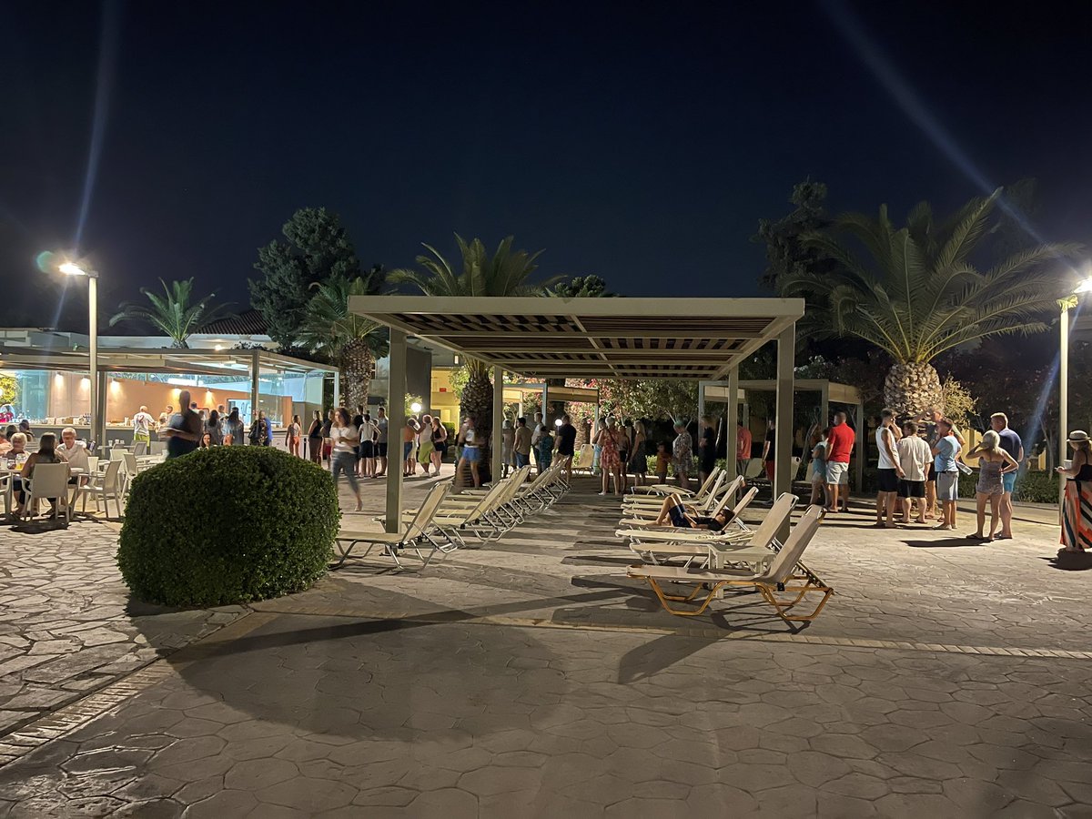 amontero184's tweet photo. Please can someone @jet2tweets get back to me regarding our family holiday to Kipriotis Village Greece Kos 
The complaints forum is not long enough on the website. https://t.co/GicWavn2UC