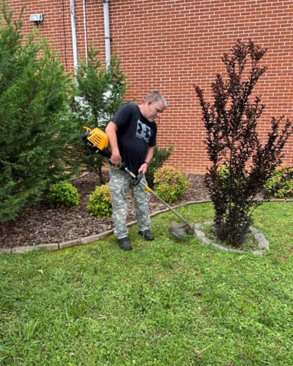 Coalition4Kids's tweet image. Big thanks to Fleenor Security for their amazing help at Coalition For Kids! 🙌 They stained playground equipment, weeded, and spruced up the area, making it cleaner and safer. 🏞️ Grateful for their support! #CommunityHeroes #FleenorSecurity ❤️