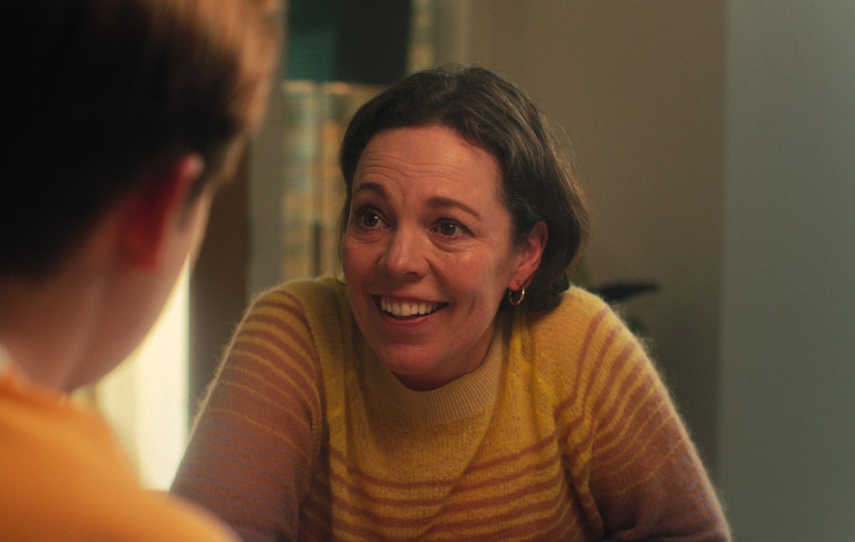 FilmUpdates's tweet photo. Oscar winner Olivia Colman returns for Season 2 of HEARTSTOPPER.

Streaming tomorrow on Netflix. https://t.co/oe1pW2piPd