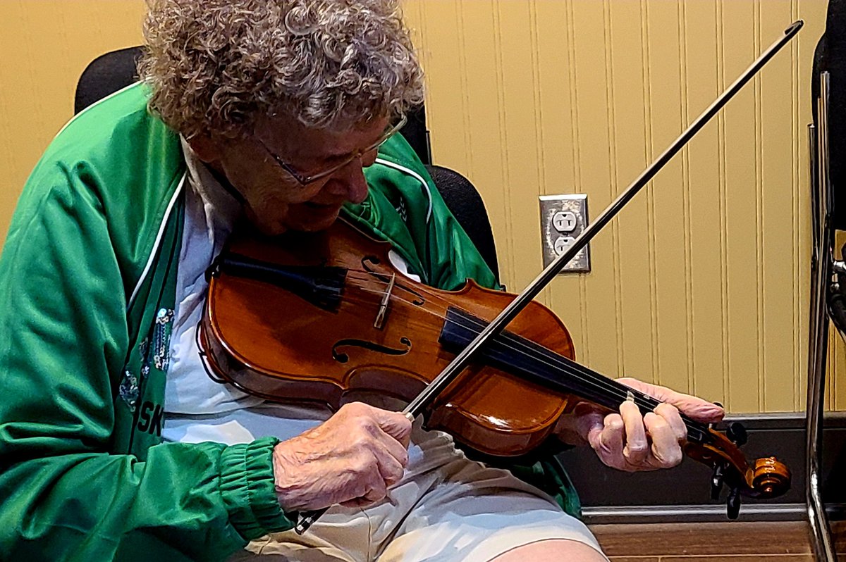GreyCupBound's tweet photo. The crew cuttin' a rug learning to play fiddle at the #CelticMusicCentre in Judique, Nova Scotia. #VisitNovaScotia #ExploreCB #NeveratooOldToLearn https://t.co/4KiNFmrR0x