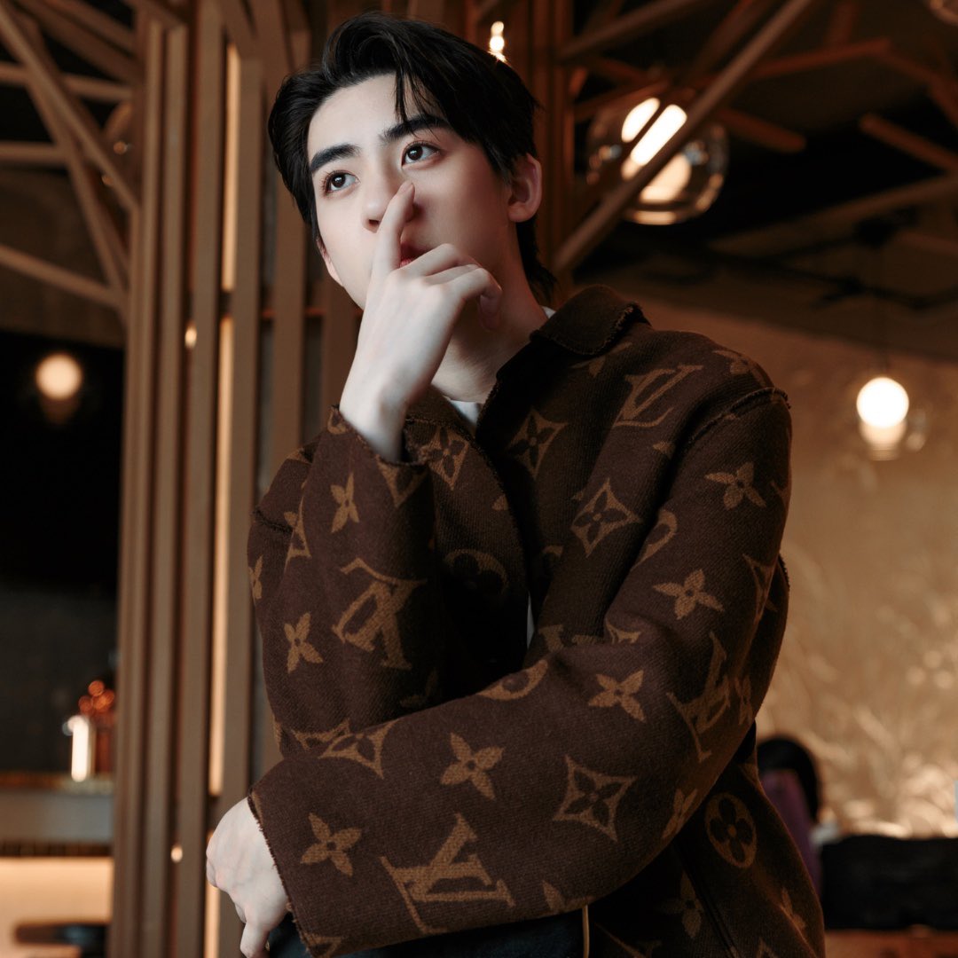Firelust15's tweet photo. พรพิพัฒน์ ทำไมหล่อแบบนี้ #herointheseries https://t.co/aQRf2h4OZ1