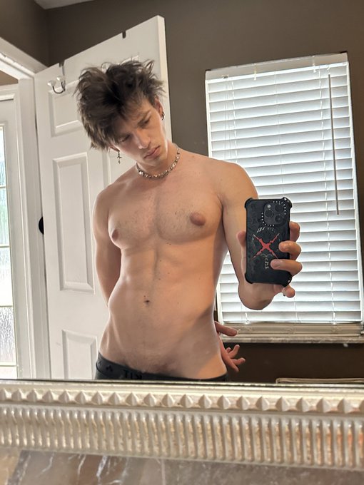 I need a towel assistant, applications below ⬇️ https://t.co/Ha3ux71QLU