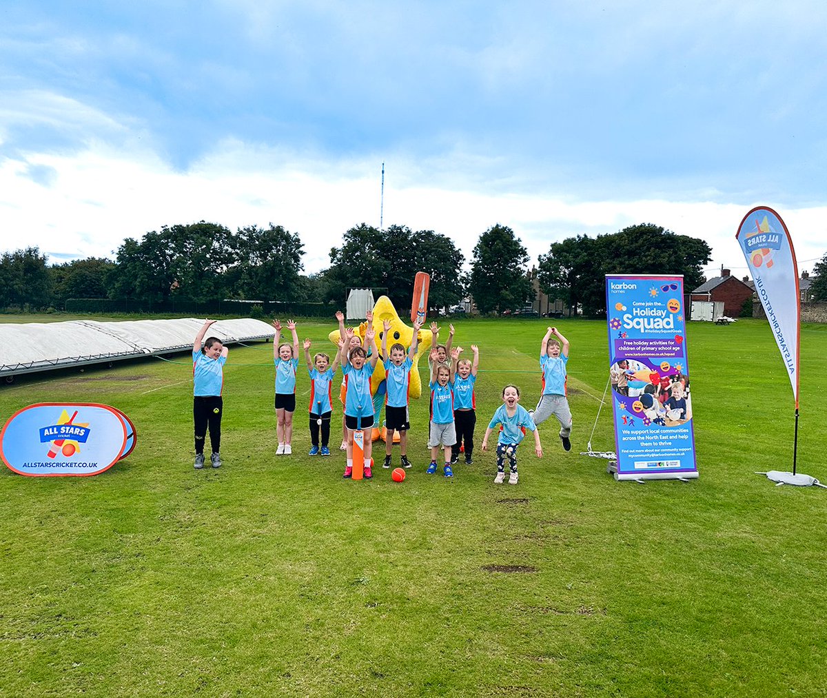 All smiles at our free All Stars Cricket camp at Burnhope Cricket Club this week, introducing the next generation to the game. 🌟✨ Special thanks to @KarbonHomes for supporting us to provide free food for our young athletes. 🥙🥗