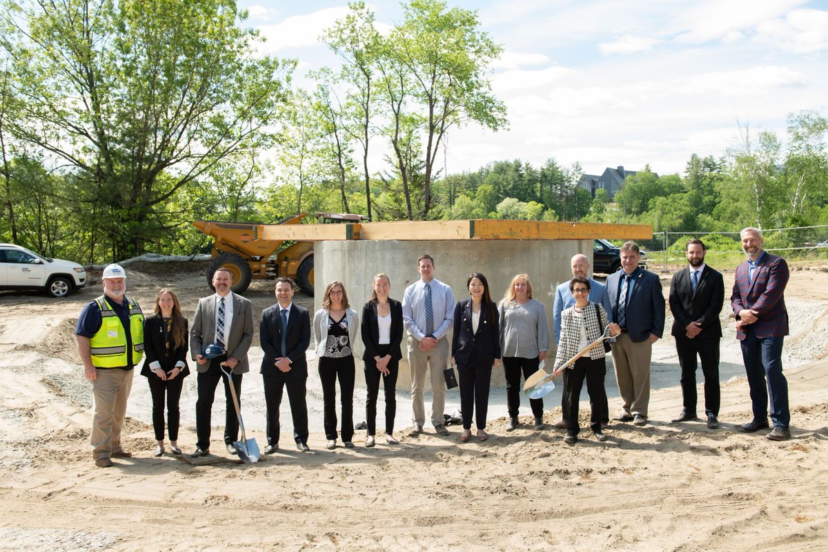 CDMSmith's tweet image. Happy Professional Engineers Day! 🎉 Our engineers love tackling projects that seem impossible. Today we celebrate their dedication to building a brighter future for our clients and their communities. 
#CDMSmith #PEDay #ProfessionalEngineersDay