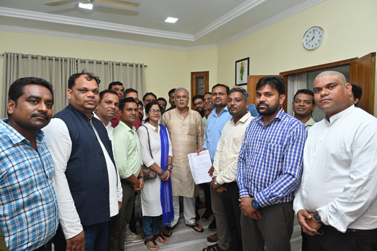 <a href="/INCChhattisgarh/">INC Chhattisgarh</a> 15 August तक नियमित नही हुए तो समझ लेना अगले चुनाव मे निपट रहे हो