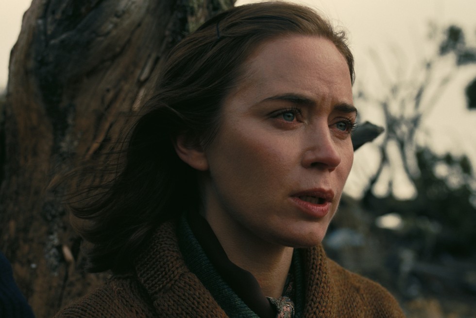 fables_of_film's tweet photo. Watching Oppenheimer again &amp; realising how the film's structure, in shifting quickly between 3 timelines, is like the chain reaction that it keeps showing to us, no action exists in a vacuum, everything makes ripples elsewhere, even in the future, and that's how the film sees it. https://t.co/T14n9Vf3bK