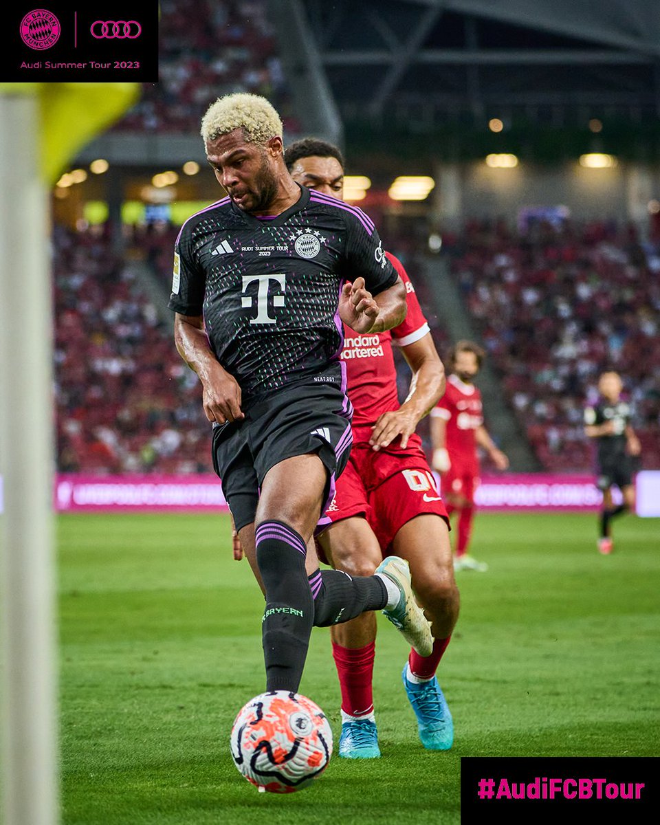 FCBayernEN's tweet photo. Thanks for having us, Singapore! 🙌📸
#LFCFCB #AudiFCBTour | #Ad https://t.co/QAULQ8aOLO