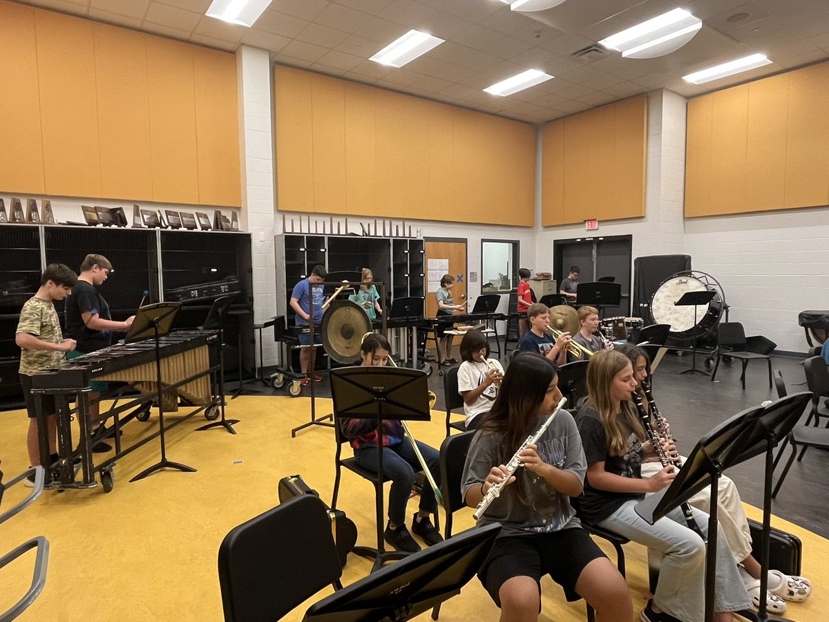 AJBtoroband's tweet photo. Band camp day 3 and we’re really grooving now!
If you’ve missed camp so far, we’d love to see you tomorrow from 9-12:30!
#MusicforAll #BandCamp #ItsAllComingBacktoMe https://t.co/oR21VOSGfC