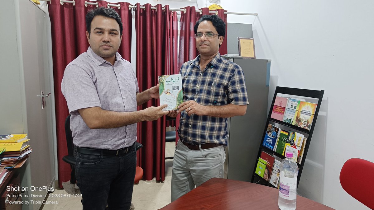 tanwirdr's tweet image. #bookrelease 📗
&quot;Khazana-e-Tib : خزانہ طب&quot;

For aspirants of competitive examinations (#AIAPGET, #PCS, #MO, #RO, #RA) from skillful, experienced and acclaimed authors.

Congratulations to the authors.
#unanimedicine #unaninooks #GTCH @moayush @CentralUnani @ncism_india