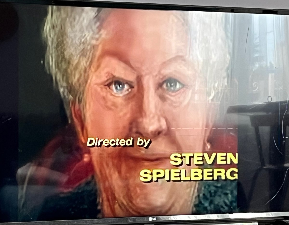 Tudieu la surprise à la fin de l’épisode 1 de Columbo sur <a href="/PrimeVideoFR/">Prime Video France</a> !
(oui ma télé est cassée)