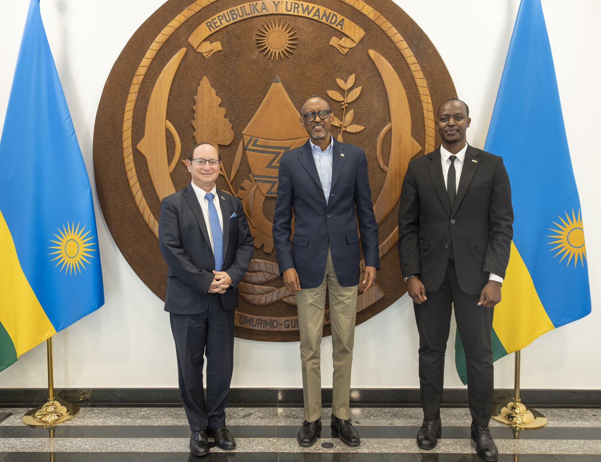 Today at Urugwiro Village, President Kagame received Dr. Ron Adam, Israel Ambassador to Rwanda, for a farewell audience as he concludes his tour of duty.