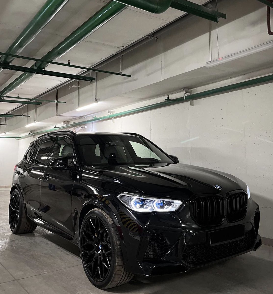 MPower_Daily's tweet image. BMW X5M Compétition 🖤✨