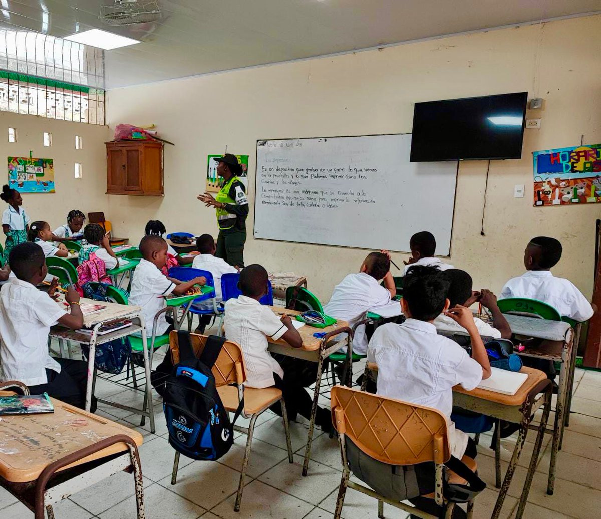 📍#Chocó | 👦📘🚸La educación es la mejor arma contra el abuso sexual infantil. 🛡️❌

#JuntosPorLaNiñez
#DiosYPatria
