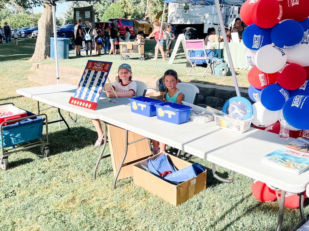 Volunteering at the Benton City Chamber of Commerce booth last night for National Night Out! Great family event for the community. You can visit the Chamber website for upcoming events this summer, see you there! bentoncitychamber.org