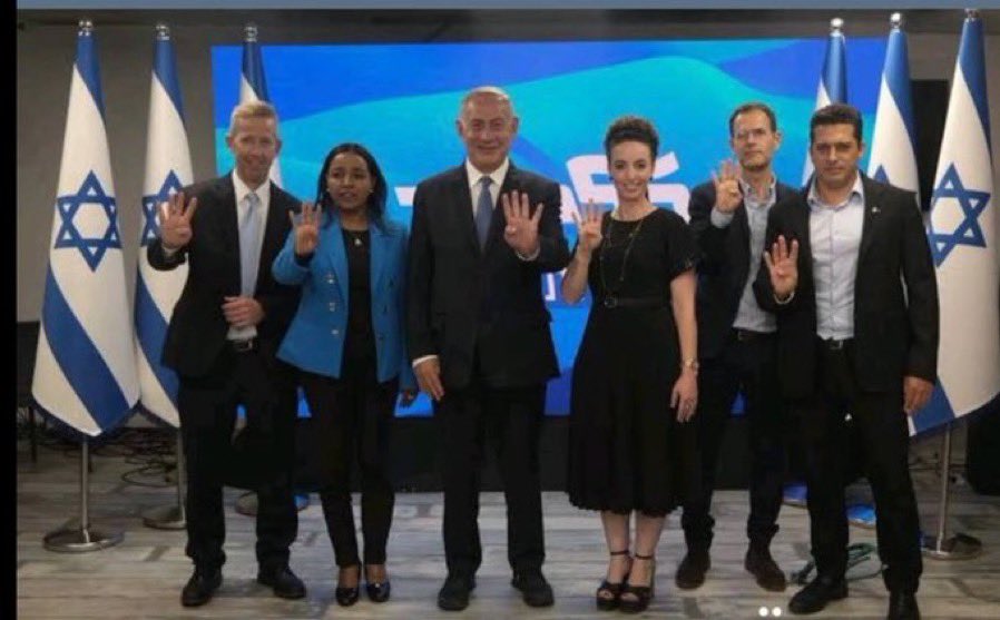 DahiOglan's tweet photo. Yahu bu rabia Yahudilerin işaretiymiş. https://t.co/MBQia6Xzho