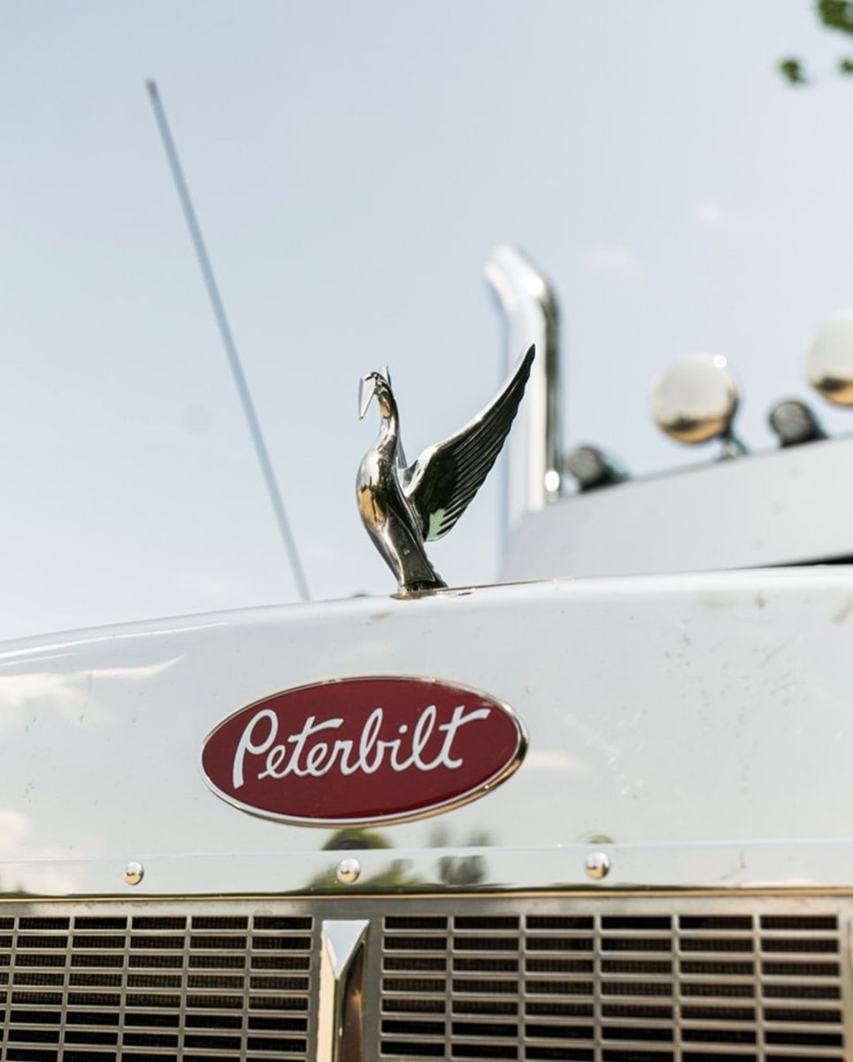 PeterbiltMotors's tweet photo. The Peterbilt Red Oval Badge has been installed on our products since 1953. Show us Your Red Oval Badge! Share pictures in front of your Peterbilt and use the hashtag #PeterbiltPride!
#RedOval #PeterbiltPride #PeterbiltTrucks #Peterbilt https://t.co/6FSr8ejEcA
