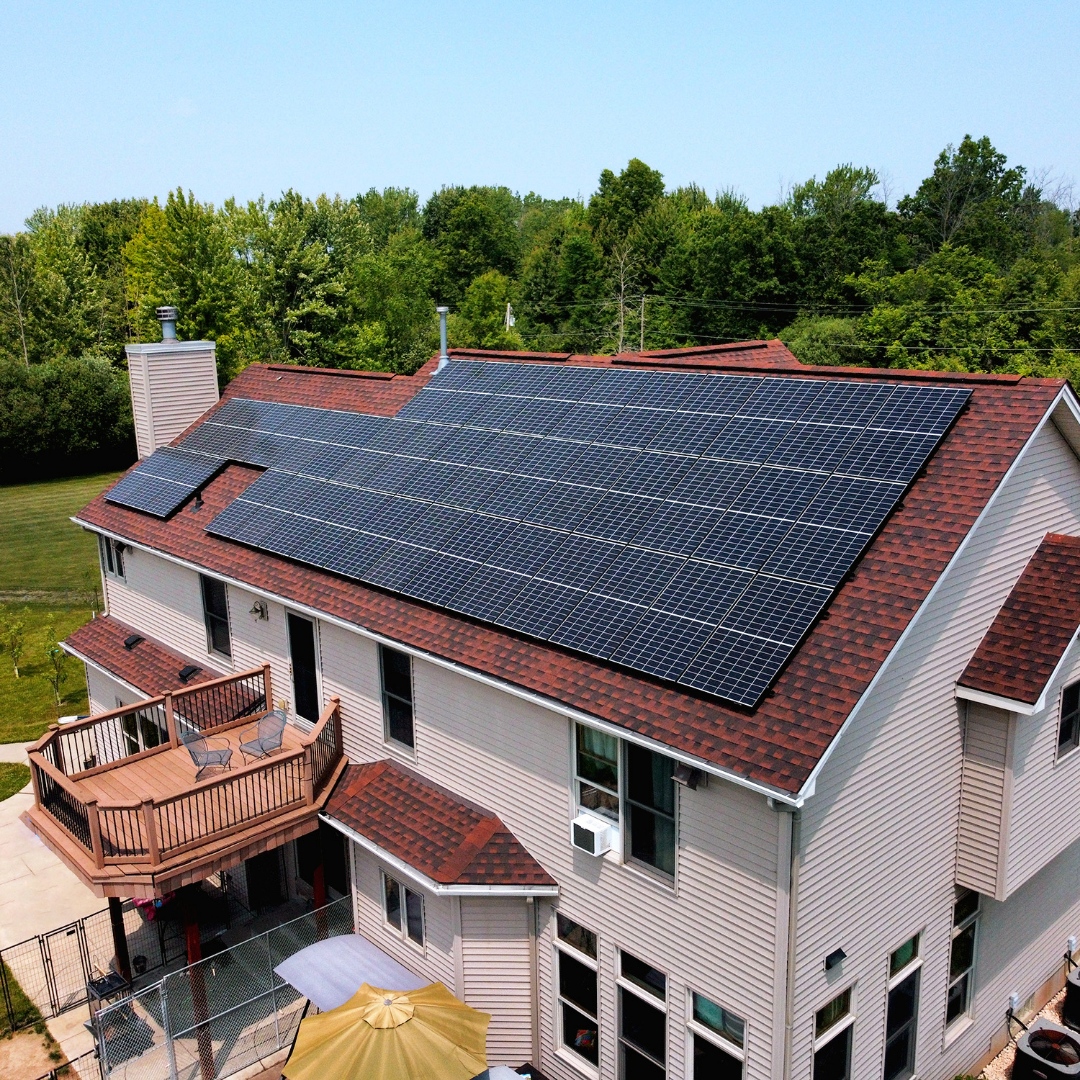 SolarByCIR's tweet photo. On-site in Grand Island for another installation from Solar by CIR ☀️

Interested in getting solar panels for your home? Contact our team or get an estimate at https://t.co/lDJ1UWTvpF https://t.co/so8mJBc1bd