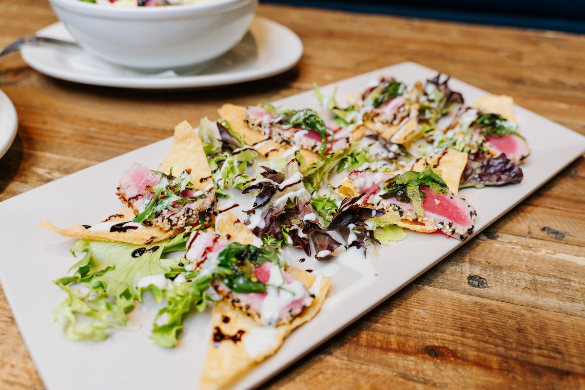 Daisys_LI's tweet photo. Seared rare ahi tuna, sesame seeds, wakame salad, cucumber wasabi, balsamic-soy drizzle, and crispy wontons- our Tuna Crisp is 💯! https://t.co/5kC2t82KoC